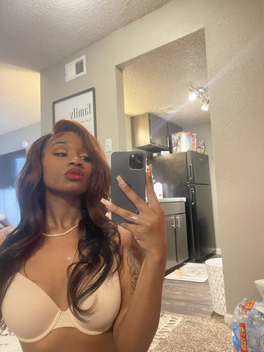 jazzfromda6's tweet photo. DID YALL MISS ME 🤎✨ https://t.co/Yt8qiR3Dcd