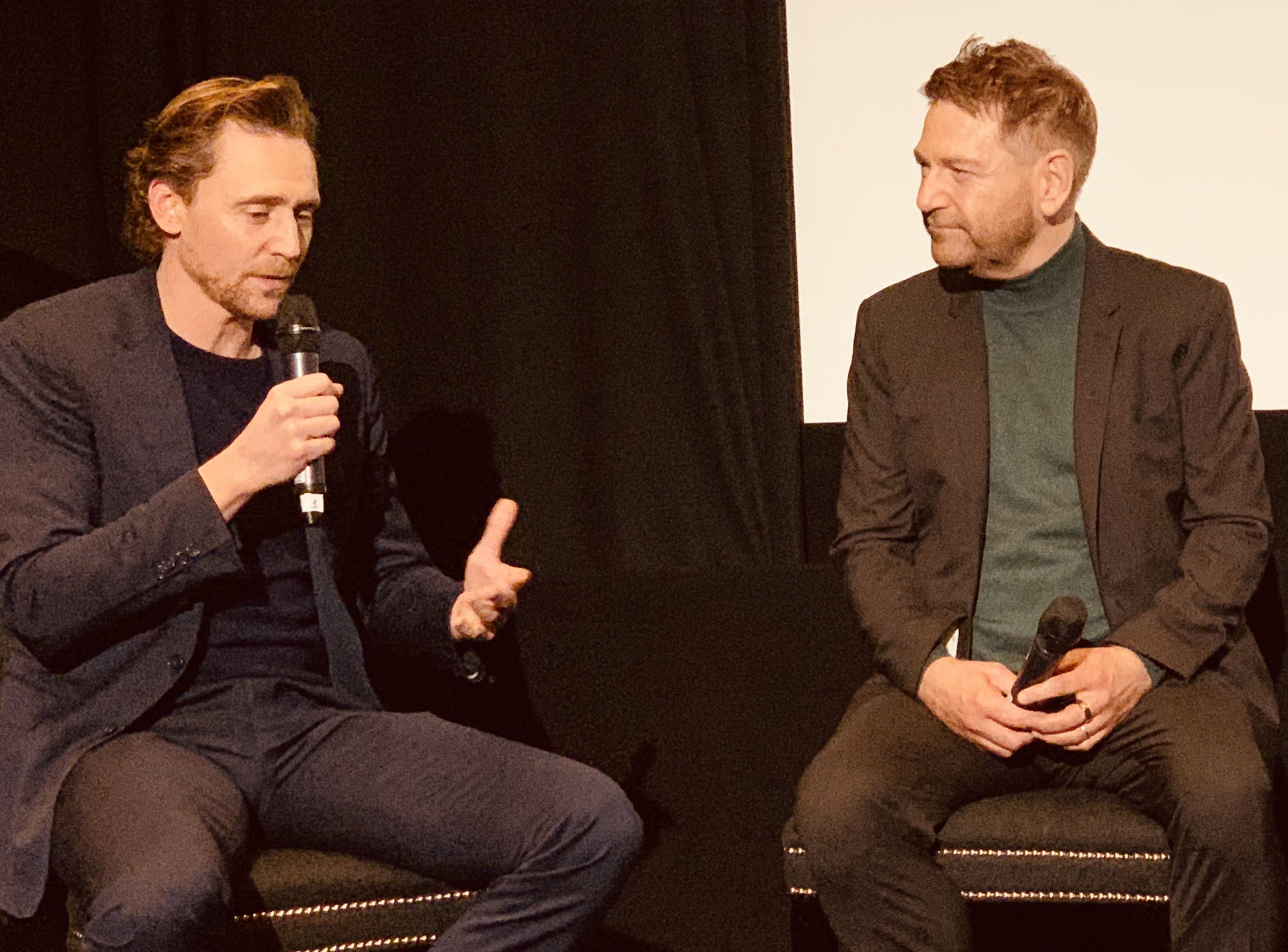 FGsIOmtWYAQemnG?format=jpg&name=large