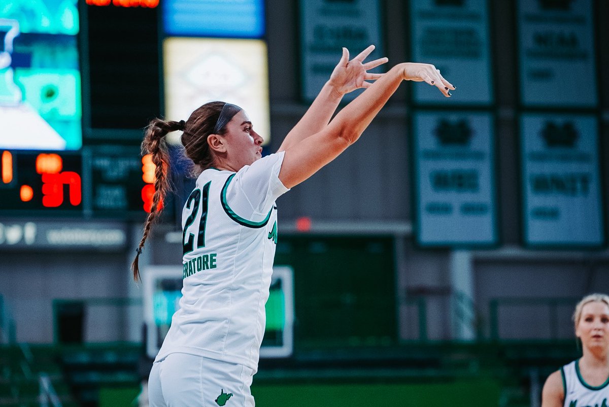HerdWBB's tweet photo. Can’t stop. Won’t stop. Sarah Liberatore is rolling! 14 points so far! 

#Together x #RiseAsOne https://t.co/9n5QMxgHkd
