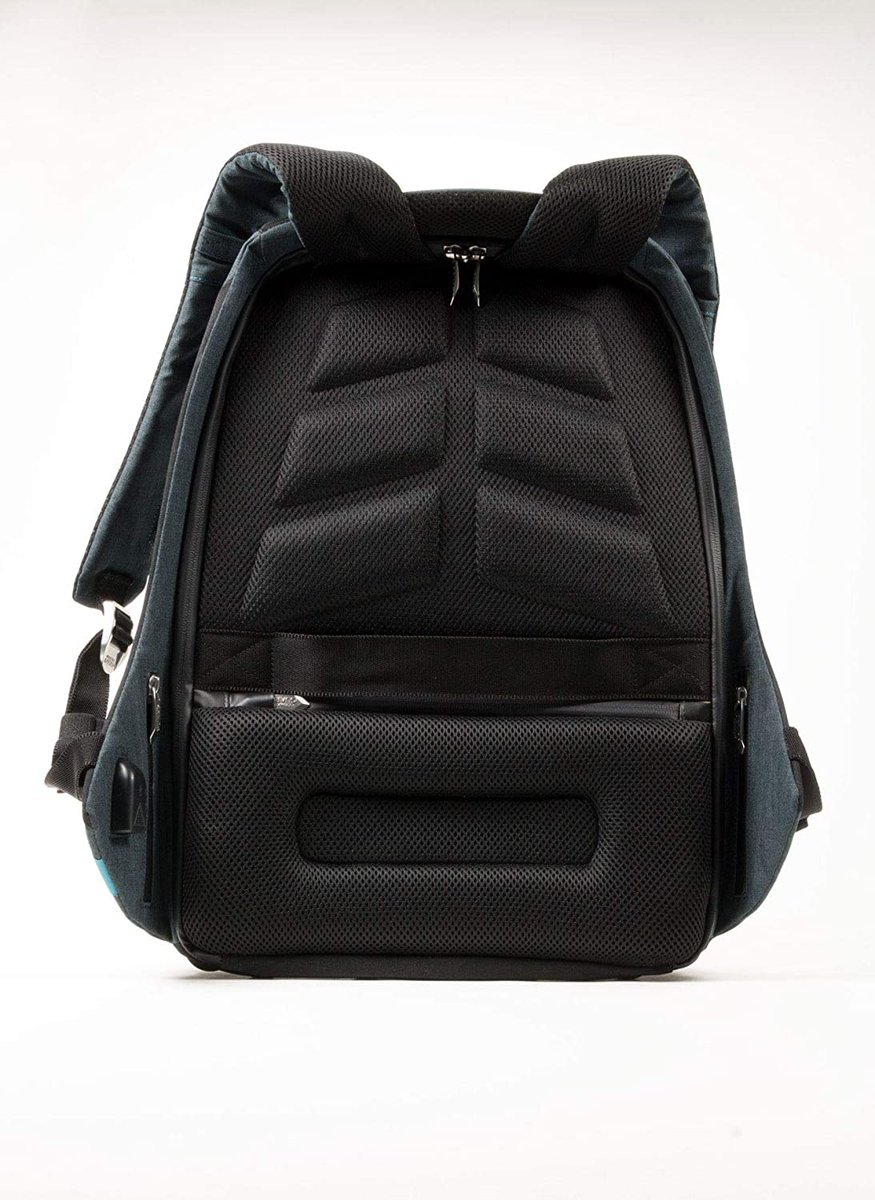 Nerd_RageGaming's tweet photo. FREE FREE FREE!!!
Santa shouldn't be the only one with a cool bag!
We've decided to have this Ultimate Guard backpack as our Christmas Giveaway!!

To enter: Follow this account, Like and Re-share this post, and you're in!!
Winner will be announced the 24th!!
Details of bag below: https://t.co/h15NNI1zji