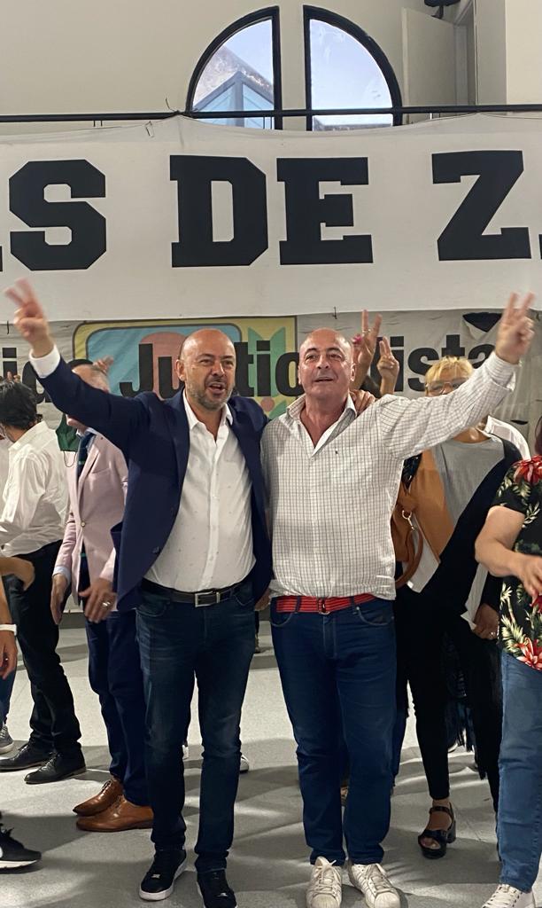 gastonlassalle's tweet photo. Con mucho orgullo, siendo congresal participé del congreso virtual del @PjBonaerense, realizado vía zoom en nuestra casa, la del @pjldz que conduce @minsaurralde ✌🇦🇷. https://t.co/DRM8KkK0td