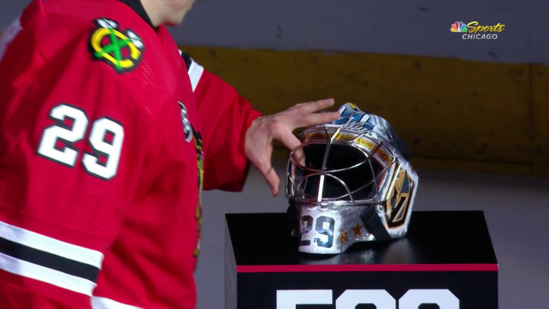 Charlie Roumeliotis on Twitter: "Marc-Andre Fleury presented with a  commemorative mask for his 500th career NHL win. #Blackhawks  https://t.co/cZikfeV85P" / Twitter
