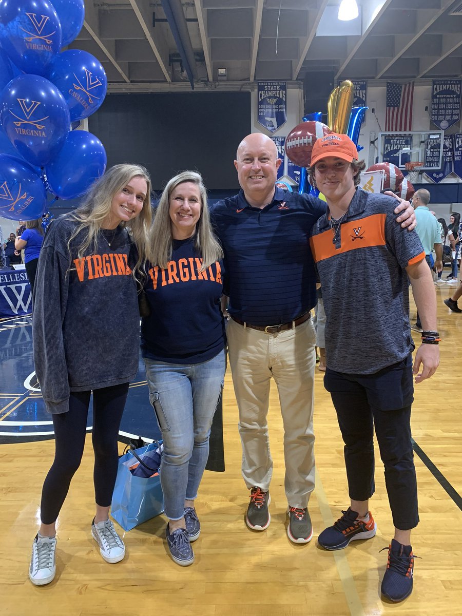 will_bettridge's tweet photo. Man what a day!! Go Hoos! Super excited to officially be apart of the Wahoo family! @UVAFootball Can’t wait to get to work! https://t.co/GhNU3rj1sj