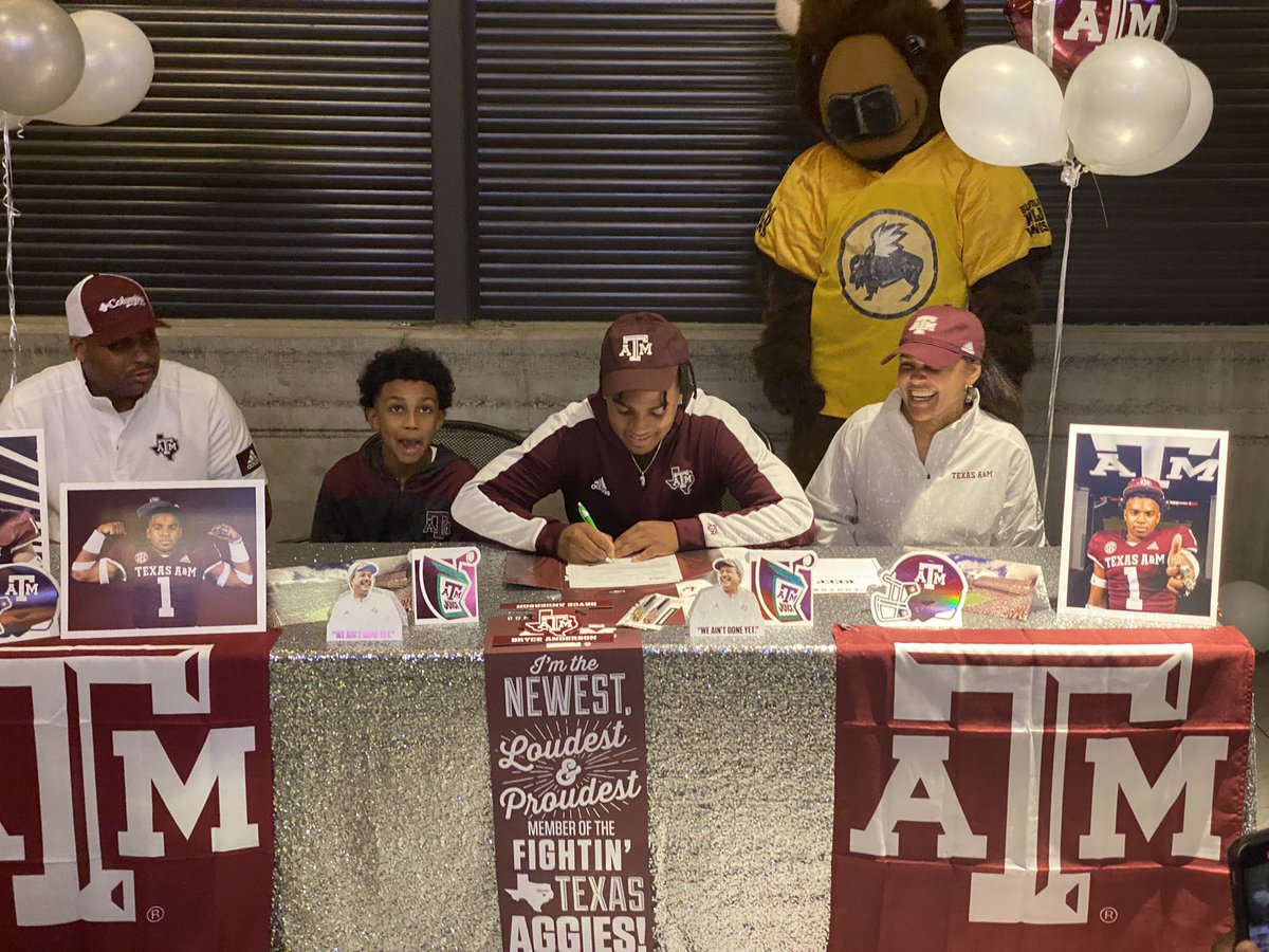 West Brook’s Bryce Anderson is off to Aggieland to play football for Texas A&amp;M. Anderson is part of what is being projected as the number one recruiting class in the nation. #409Sports #txhsfb #NSD22 #GigEm <a href="/TexAgs/">TexAgs</a> @KAGS_Lucas @KAGS_Lucas