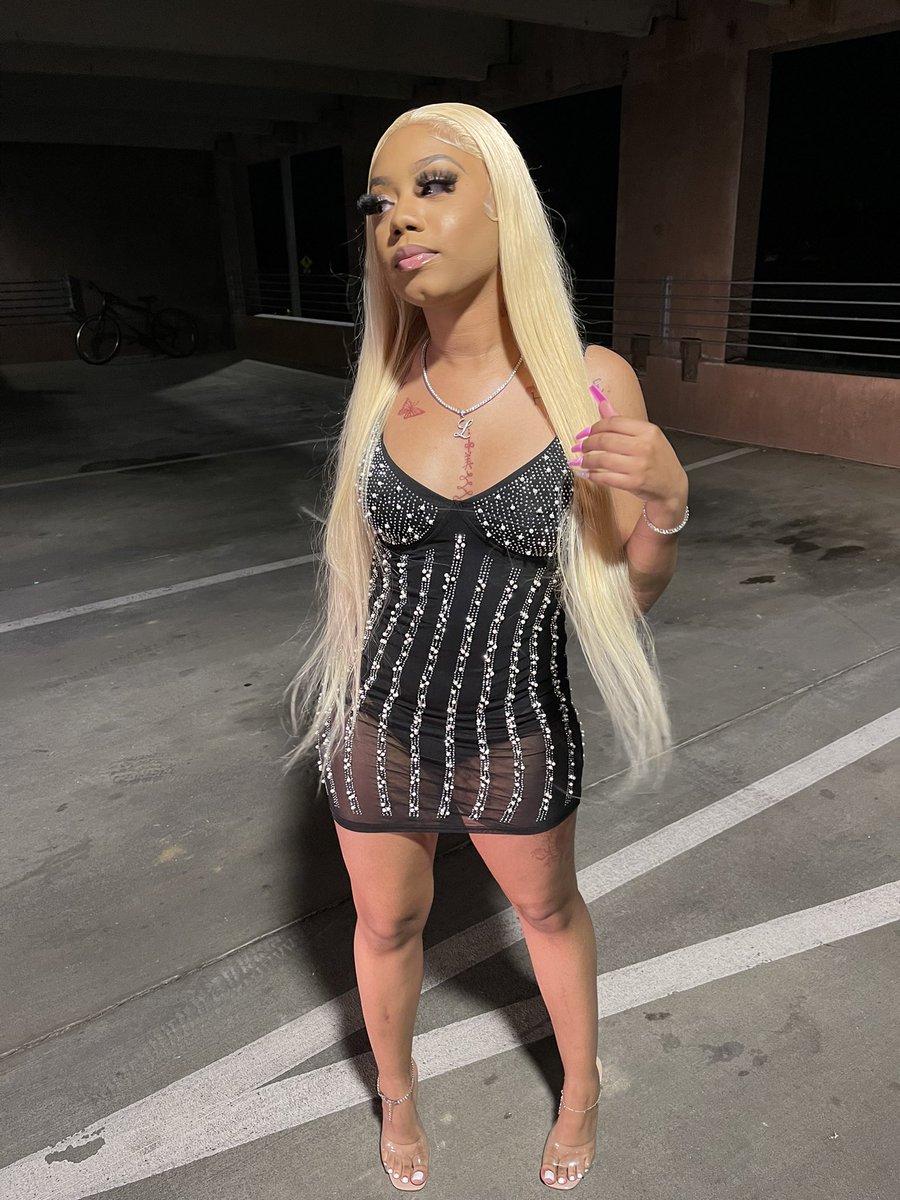 DashaLashyra's tweet photo. took a break but b.tch im back 🥶
#dubclubbb https://t.co/UPDi8h3X4B