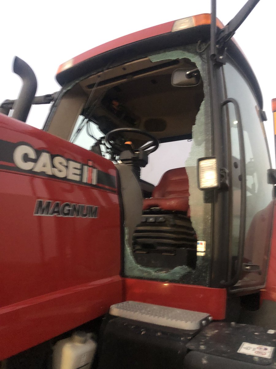 SiekerSales's tweet photo. Well hope there is not a windshield shortage https://t.co/xbTm6qhMo2