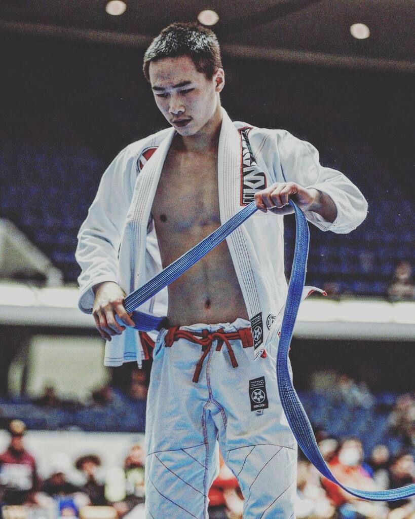 iamjasonchih's tweet photo. First match after 22 month break from competition //
|
|
#BJJ #BJJLife #BJJForLife #BJJStyle #BJJFamily #BJJCompetitor #JiuJitsu #JiuJitsuLifeStyle #JiuJitsuLife #JiuJitsu4Life #JiuJitsuParaTodos #Jits #EverydayPorrada #VicenteJrTeam #Knoxx #KnoxxGea… https://t.co/nH1T8X5aIH https://t.co/iCvnkeiDqG