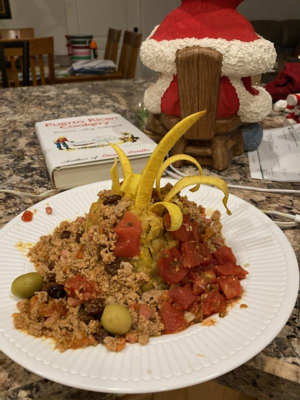 AlisonGraetting's tweet photo. Virtual volcano themed bake off to end the year. The efforts were all commendable (and demonstrated to be edible). Very proud of my research team and thanks to guest judge @janinekrippner https://t.co/cDKaHTIX25