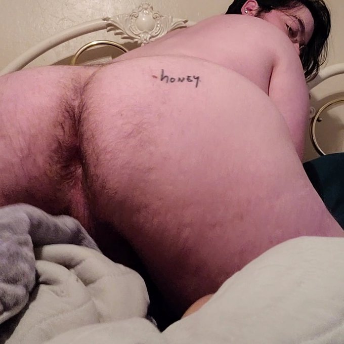 Who wants to lick it ? https://t.co/vJeRpZEhKz