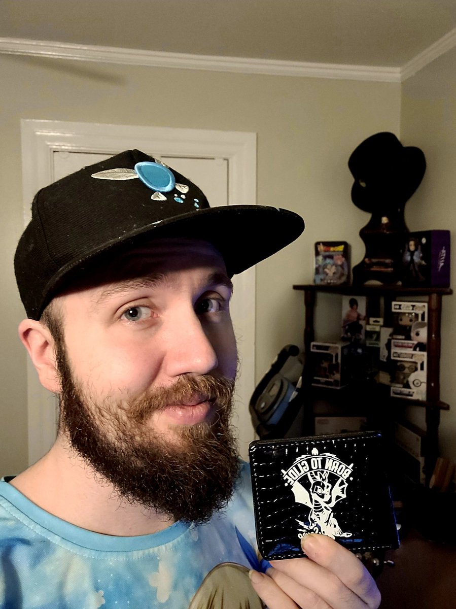 WaywardGravy's tweet photo. Won this bad boy from @GulagGoons. Stream! Hes so happy with it thank you again, you amazing streamer! #collectivefamily #twitch #spyro https://t.co/y3wlosmQs2