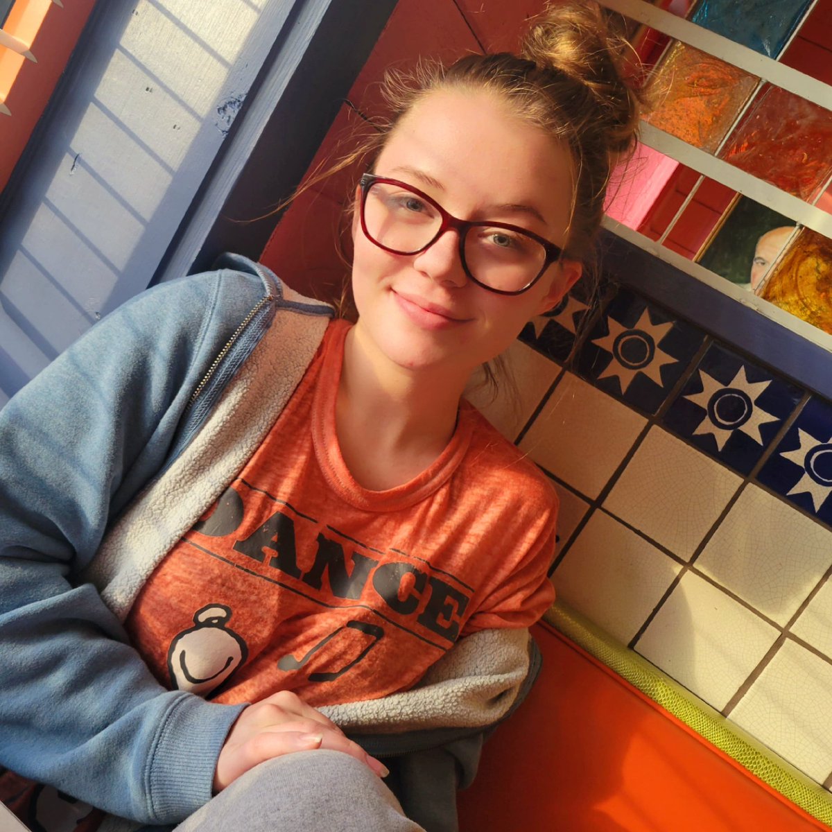 misslainieray's tweet photo. Not looking my hottest today cause I just don't feel great, so enjoy the REAL raw everyday me. Lmao. But hey I got a hot date with my Mom and a big a$$ smothered burrito! https://t.co/1Dmr75JItA