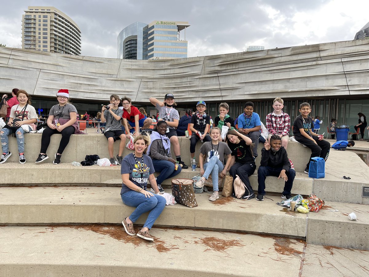 Jennifer Harwell tweet media