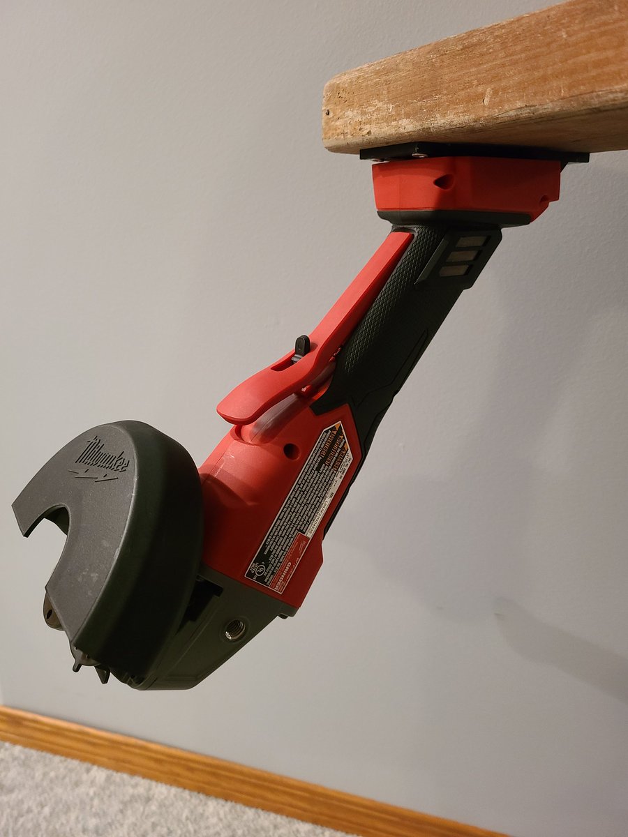 OOrsak's tweet image. If I can get another $1000 in pre-orders for my tool and battery holders by Friday at 5, I&apos;ll buy another printer to fulfill orders faster. 

If successful, anyone who shares this will get free shipping on new or existing orders, inside Canada.