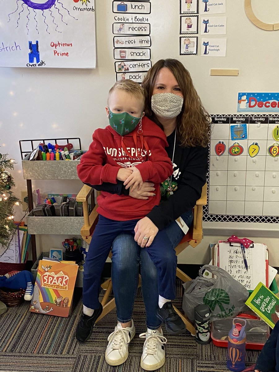 nvanmarel's tweet photo. Late on this post but thank you Mrs. White for the cookies and jingle bell necklaces!! Love all our holiday readers!!! https://t.co/dpnGHJd7XZ