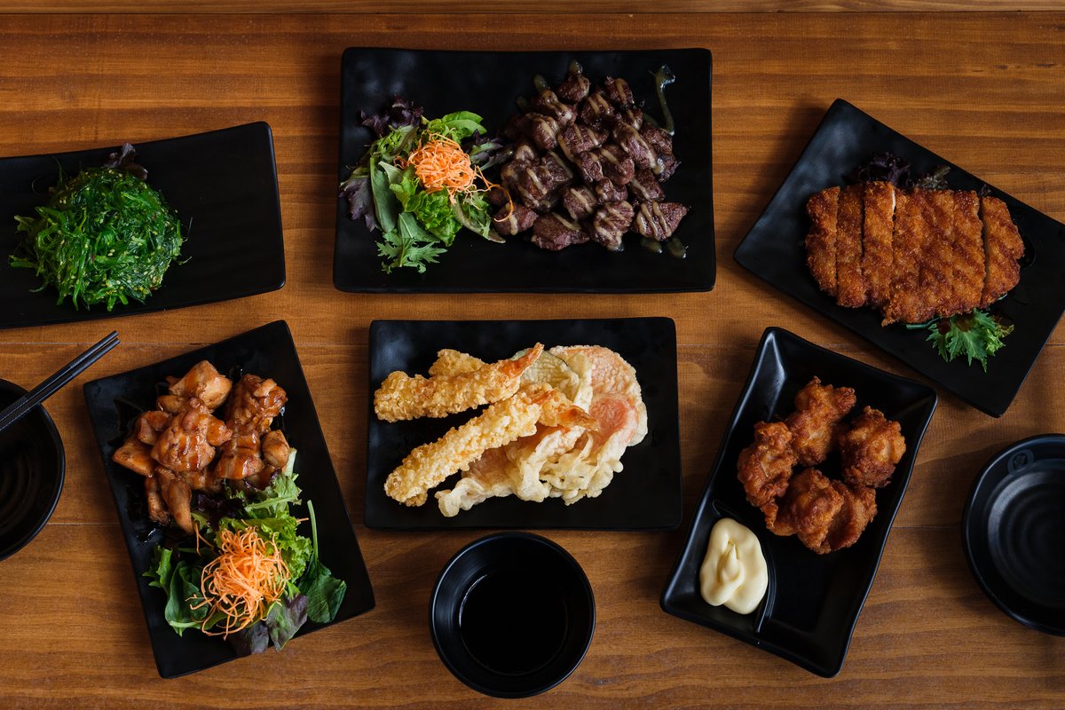 Okamiaustralia's tweet photo. Feeling festive yet? Yes! Christmas is right around the corner. Celebrate Christmas like the Japanese do at OKAMI. We dish up a plethora of contemporary and creative takes on old Japanese faves, but more importantly, start fasting now because we offer an AYCE menu. https://t.co/D2DapUS4lH