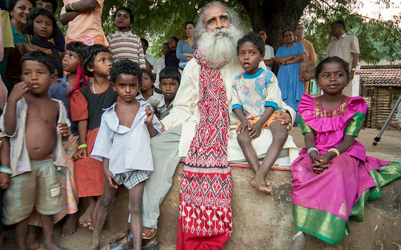 ishafoundation's tweet photo. Unless our idea of wellbeing includes every life on the planet, we cannot call ourselves Human. #SadhguruQuotes https://t.co/dTdIZK6myF