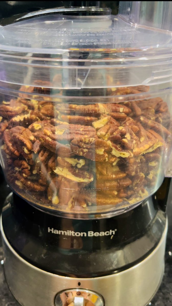 whozDbosslady's tweet photo. Hair food: Pecans 

Rich in amino acids that helps in healthy n faster hair growth n prevent hair fall
Great source of iron that helps fight against anemia (It is one of the leading causes of hair loss)

I’ll defrost it and use when needed.

#Tipsfortheday https://t.co/QPZa4cEJkT
