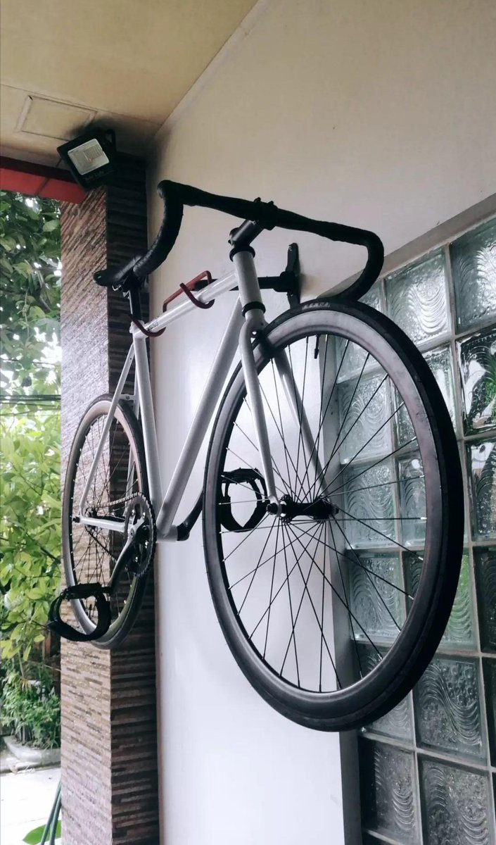 toto_oms's tweet photo. Update: Life is good. Just got my own and I love it
#fixedgearph #Windbreaker #fixie https://t.co/ccL5gYvc8X