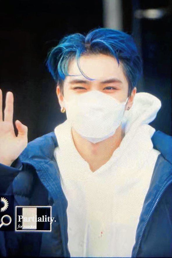 808Partiality's tweet photo. 211216 퇴근

따뜻해~^^

#샤오쥔
#XIAOJUN 
#肖俊 https://t.co/8371qgpSs0