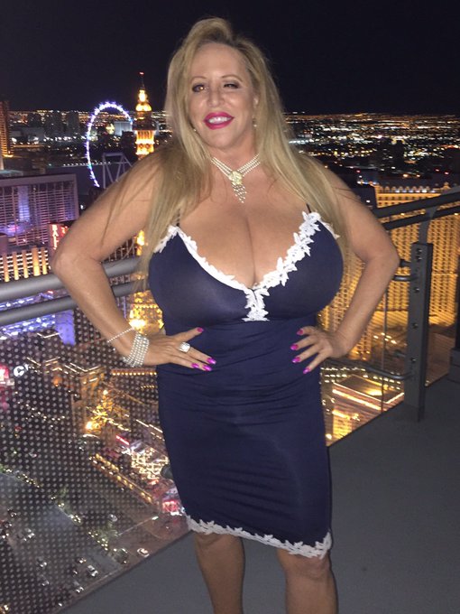 Live Show on https://t.co/nC5aC3abF9  8:00 PM PST.   #EuropeDiChan https://t.co/mRuRHNdAr2<a href="/tag/europedichan"class="tags"><span>#europedichan</span></a>