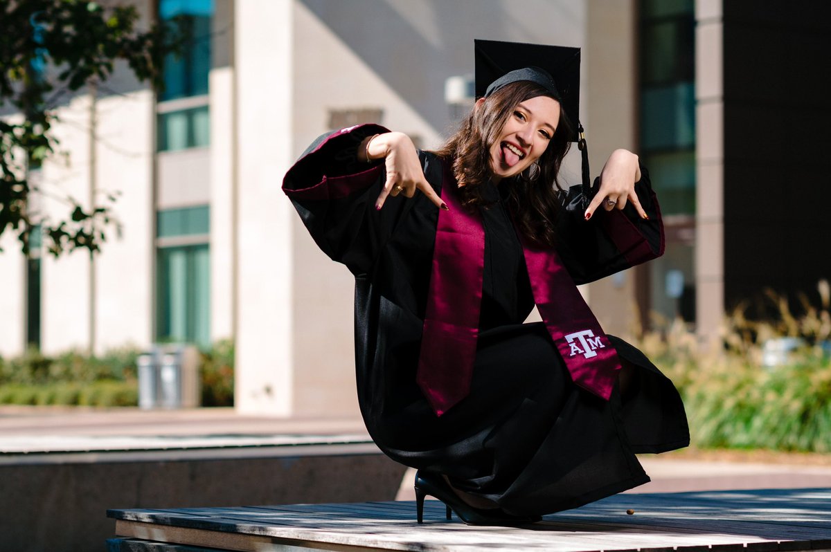 emily ! 🚂⚾️🏈🍊 tweet media