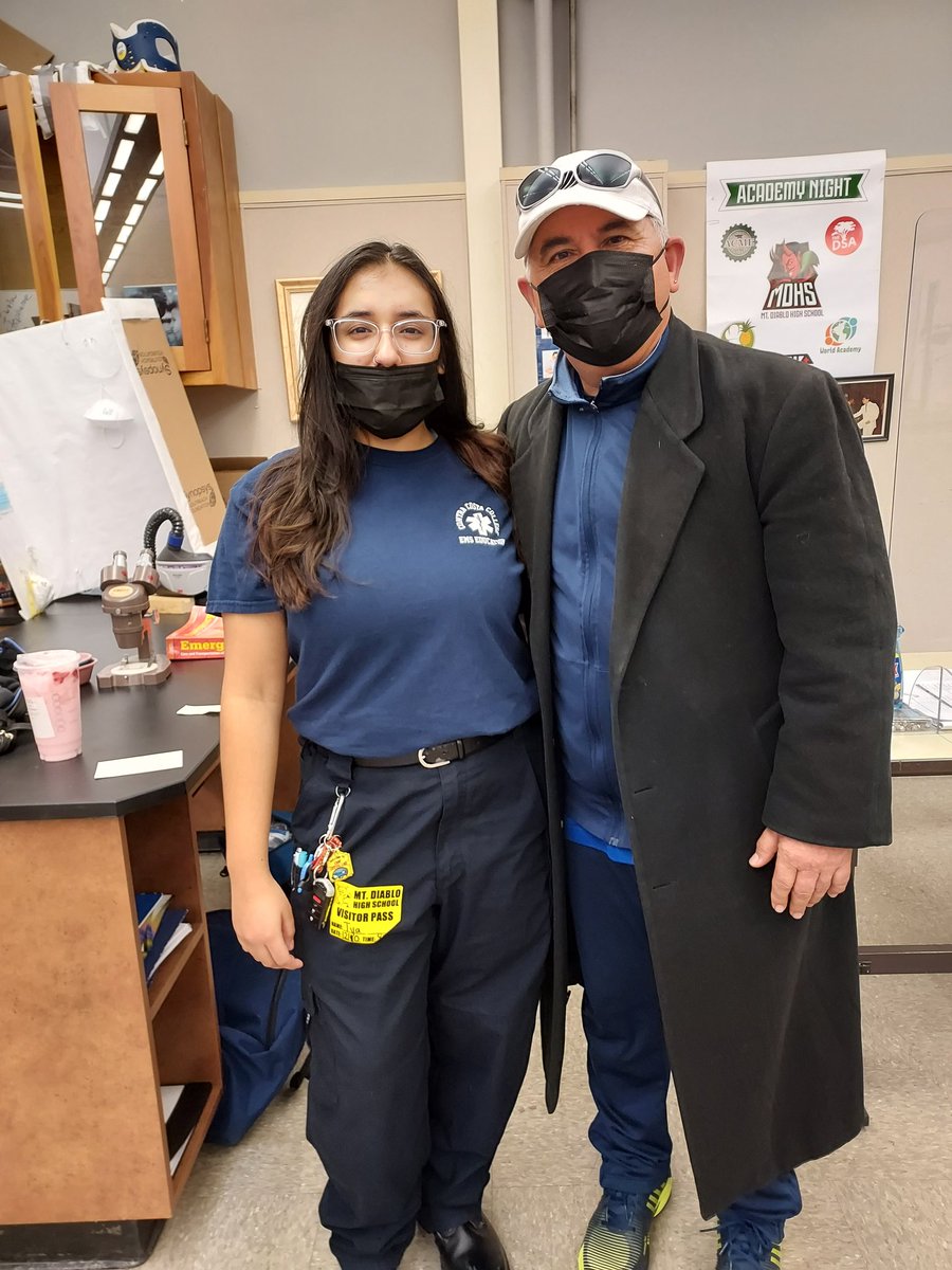davidpintado727's tweet photo. Tya was my student and now she is an Emergency Medical Technician,so proud of her https://t.co/YwNb3iAnwW