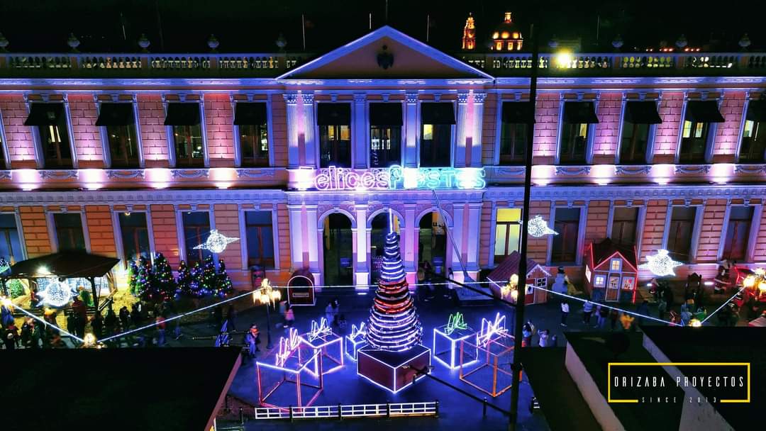 OrizabaProyecto's tweet photo. Orizaba, se viste de gala para recibir a la Navidad.

#Orizaba #OrizabaProyectos #SonríeOrizaba #MiBarrioCentro #OrizabaPuebloMágico #MéxicoDesconocido https://t.co/BDMFezeI4v