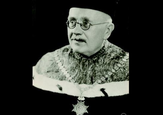 SPIntelligencer's tweet image. 🎂Austrian mathematician Johann Radon was born #OTD in 1887. #Radontransform

👨‍🏫@zbMATH bit.ly/2QSTBv8
"Hopf Fibrations and Hurwitz-Radon Numbers" by 
Valentin Ovsienko and Serge Tabachnikov
Free view 🔗rdcu.be/cDjny #TheMathematicalIntelligencer
📷Radon ©MFO