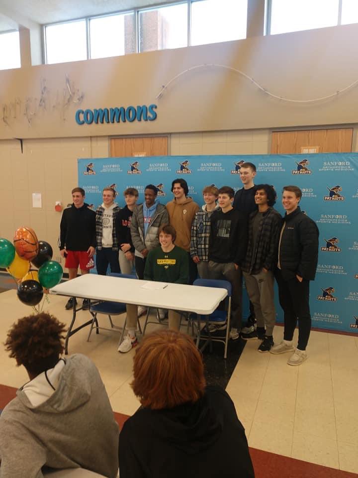 Cameron3Jackson's tweet image. It’s official! Thank you to everyone who showed up today! @BHSUMBB @CoachThompsonBH