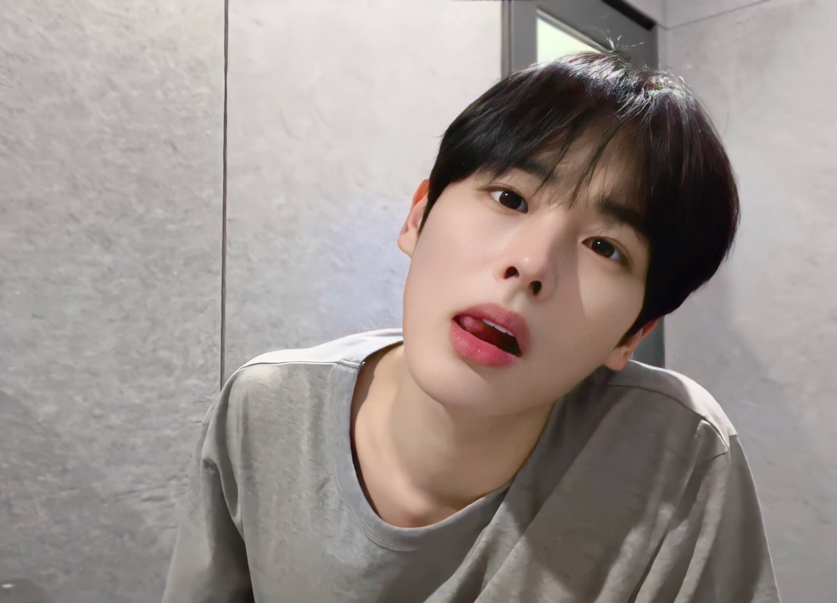 sokityi's tweet photo. 😛
211215✌🏻-2
 #최병찬 #병찬 #CHOIBYUNGCHAN https://t.co/GTvBjUyS7d