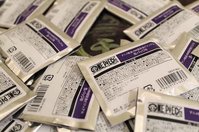 One Piece麦わらストア渋谷本店 新商品 アニメ放送1000話記念ビジュアル 缶バッジ A B 1パック 385円 税込 ランダム商品となります 好評発売中 麦わらストア Onepiece T Co Qux8kidtpd Twitter