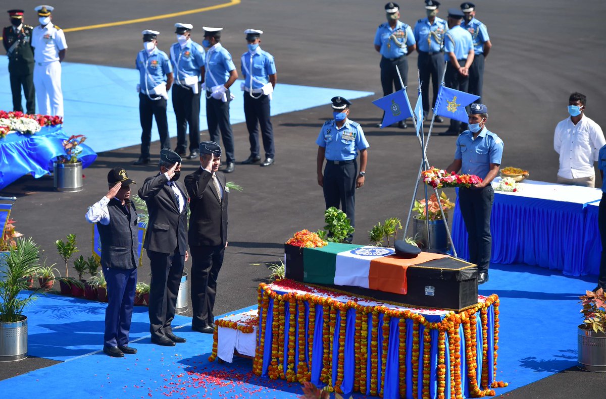 writetake's tweet image. Gp Capt #VarunSingh. Pranams 🌹🇮🇳