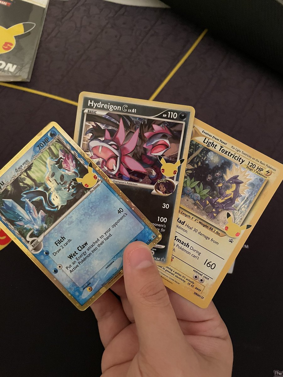 Spartan_Tano's tweet photo. It’s giveaway time! 🎉🥳🍻

I am looking for more followers into #Pokemon so I am giving away the following promo cards with collection chest collectibles 👌

All you have to do is:

1. Follow @JosueBall 
2. Retweet 

Winner will be picked on 31/12!

#Pokemon25 #PokemonTCG https://t.co/doZ9tKCM06