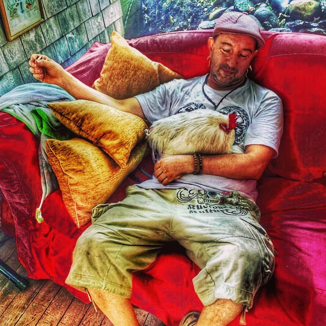 Bir insanın gelebileceği en büyük mertebe güvenilir insan olmaktır.
#doğancüceloğlu

——————————————————-

The highest level of achievement
a person can reach is to be a trusted person.
#doğancüceloğlu #casadunya

instagram.com/p/CXiHg-tOixX/