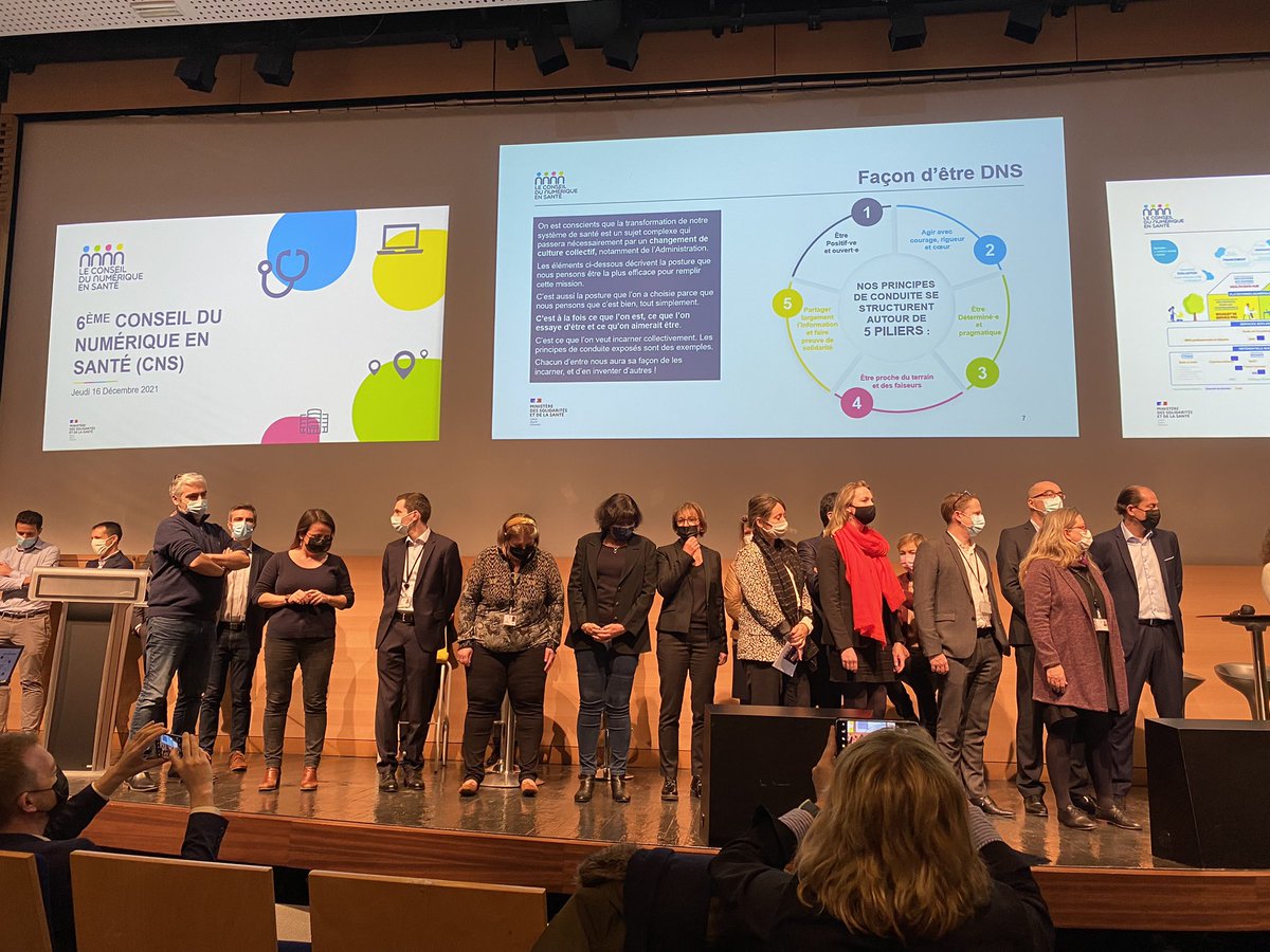 esante_gouv_fr's tweet photo. Premier sujet de ce #CNS : la gouvernance. Les équipes de la délégation ministérielle au numérique en santé se renforcent pour mener à bien les nombreux projets. Présentation d’une équipe engagée. #TeamDeter https://t.co/VFbmHIEzvB