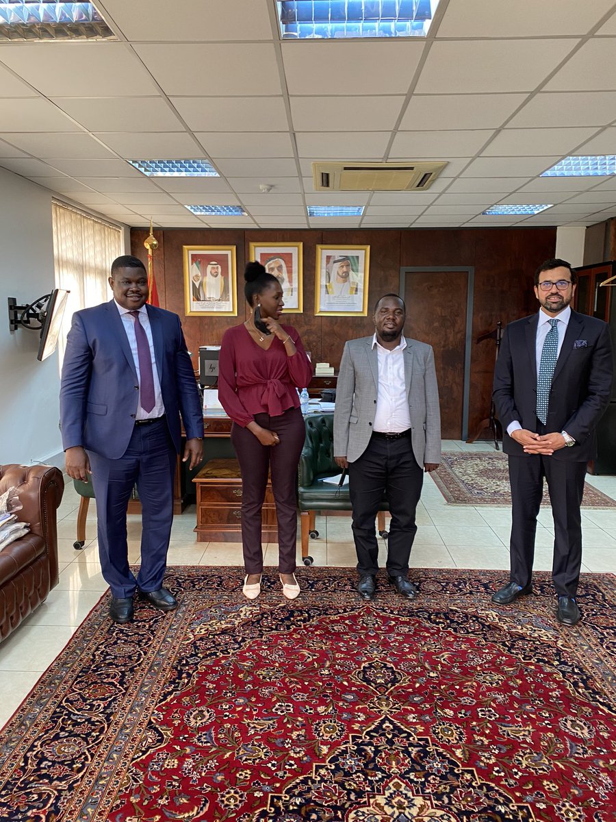 uaeembkam's tweet photo. The #UAE’s Ambassador to #Kampala, met with representatives of DLA Piper Africa and Makman Consultants Ltd, and discussed ways of fostering Infrastructure Development in #Southern_Sudan. https://t.co/vXwaeSXLHd
