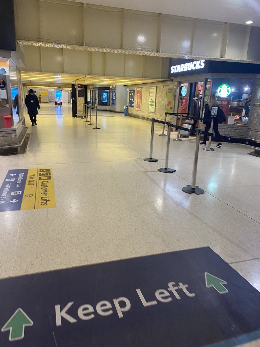 “Rush hour” 8:45 Thursday before Christmas and Bristol Temple Meads is a ghost town!!! #whereiseverybody #workingfromhome #Covid_19