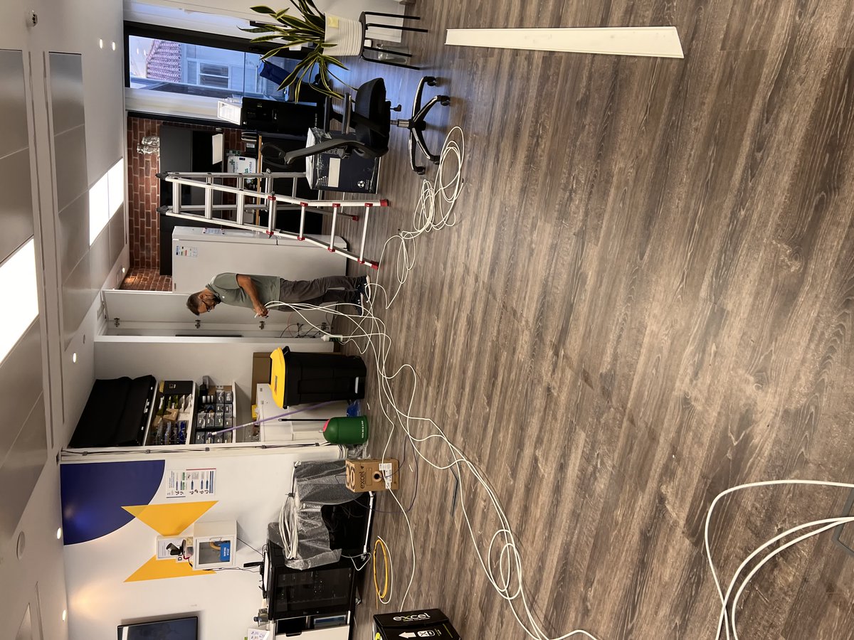 mrpcinformatica's tweet image. Instalación y organización de cableado para puestos de trabajo, en las nuevas oficinas de Gaming Innovation Group (#GiG) en #Marbella.
.
.
📍 bit.ly/2tx1bML
.
.
#GrupoMRmarbella #MRInformatica #Marbella #Informática #Technology 
#WiFi #GamingInnovationGroup