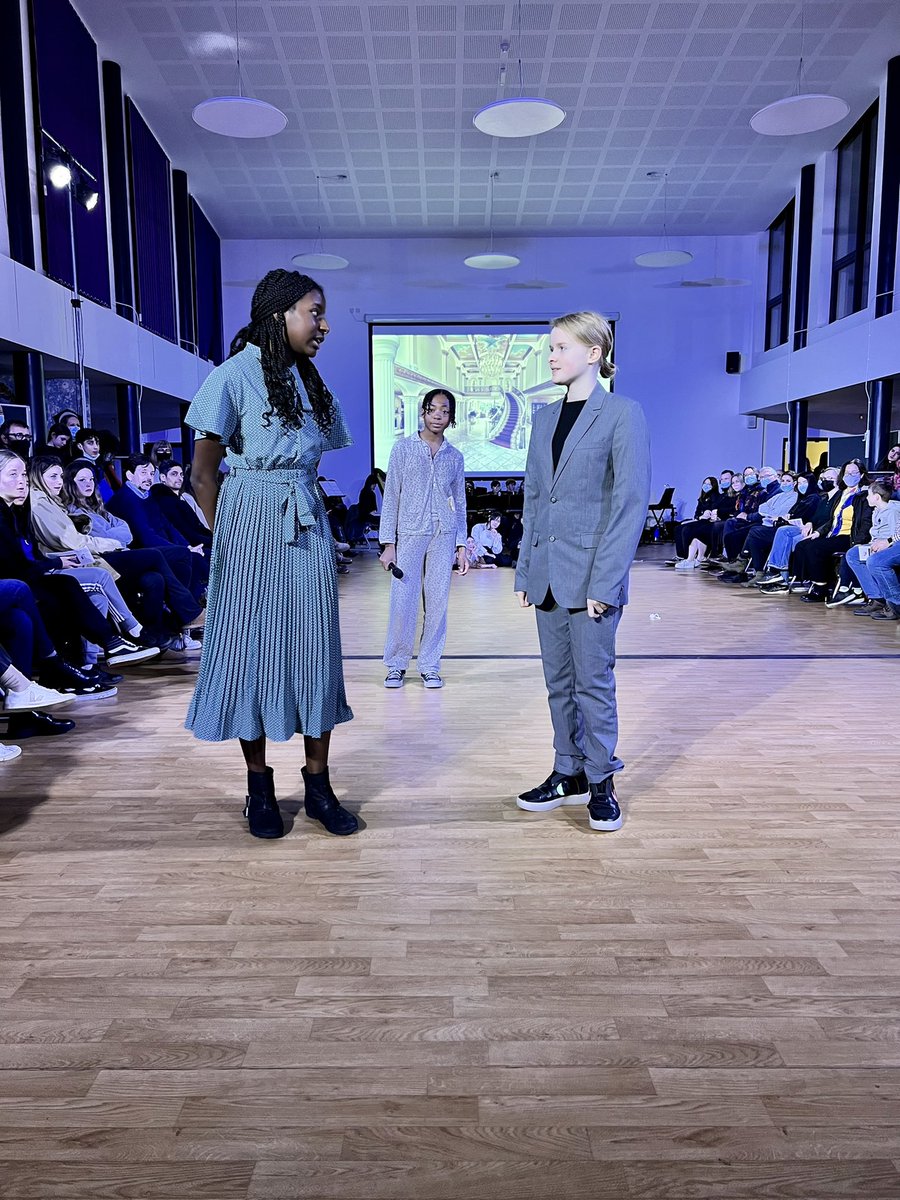 ParliHillSchool's tweet photo. The school production of Annie was such a success, it deserves two tweets! A fantastic way to end a brilliant term #AutumnHighlights https://t.co/0XXkjNdvwB