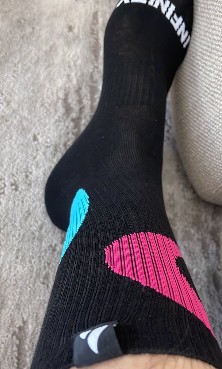 Eljaboom's tweet photo. Thanks @HECO_Chain &amp; @HuobiGlobal 

My feet are now comfy https://t.co/ef2lUCfi2D