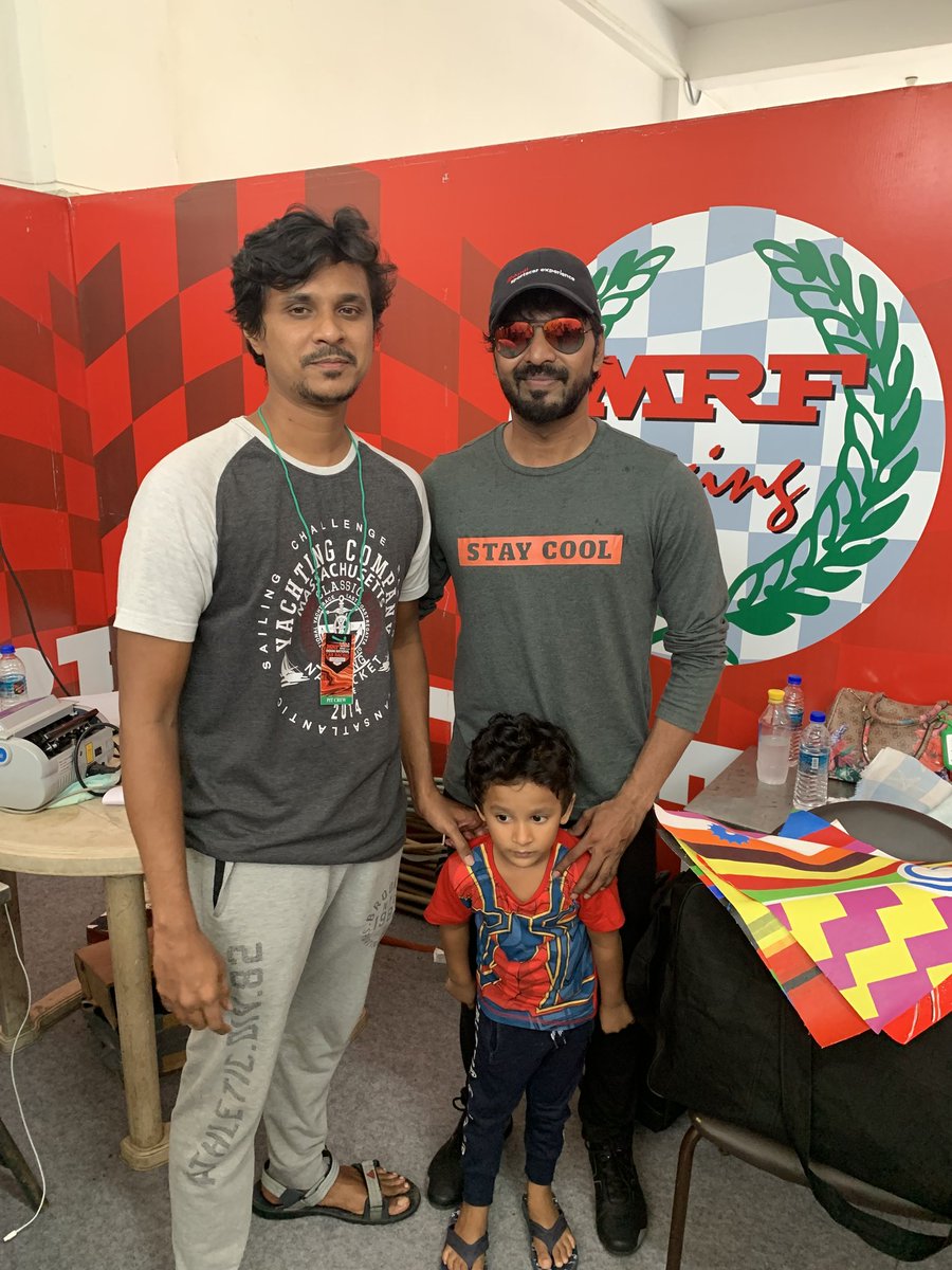 ysaikanth's tweet photo. Very glad that one of my fav painting reachd to someone who really appreciates art๐. He was curious on the painting process and appreciated it alotโค๏ธ๐ & even requested a pixellated art of his own portrait!
Thanks bro it meant alot @Actor_Jai ๐
#Formula1600 championship๐๐๏ธ https://t.co/p1JVqz29vN