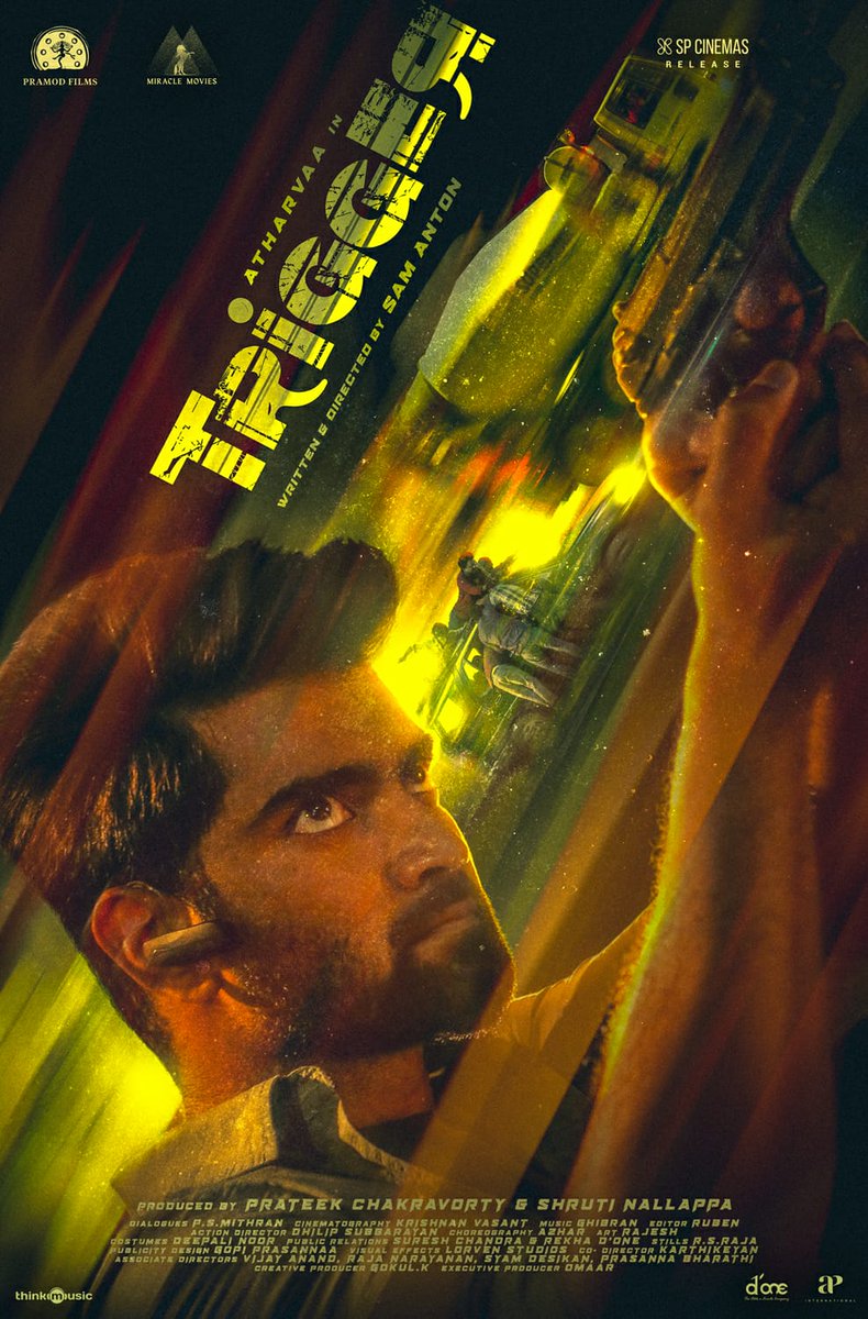 behindwoods's tweet photo. Here is the stellar First Look of @Atharvaamurali Starring #Trigger Directed By @samanton21, 25th Film of @pramodfilmsnew
#TriggerFirstLook
@miraclemoviesin @DesiboboPrateek @ShrutiNallappa @actortanya @GhibranOfficial @krishnanvasant @AntonyLRuben @dhilipaction https://t.co/itWUfnklga