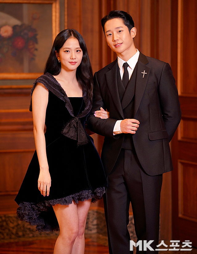 snowdroparchive's tweet photo. COUPLE OF THE YEAR

SNOWDROP PRESSCON
#ActressJISOODebut 
#HAEINForSnowdrop https://t.co/ADaeTs4xss