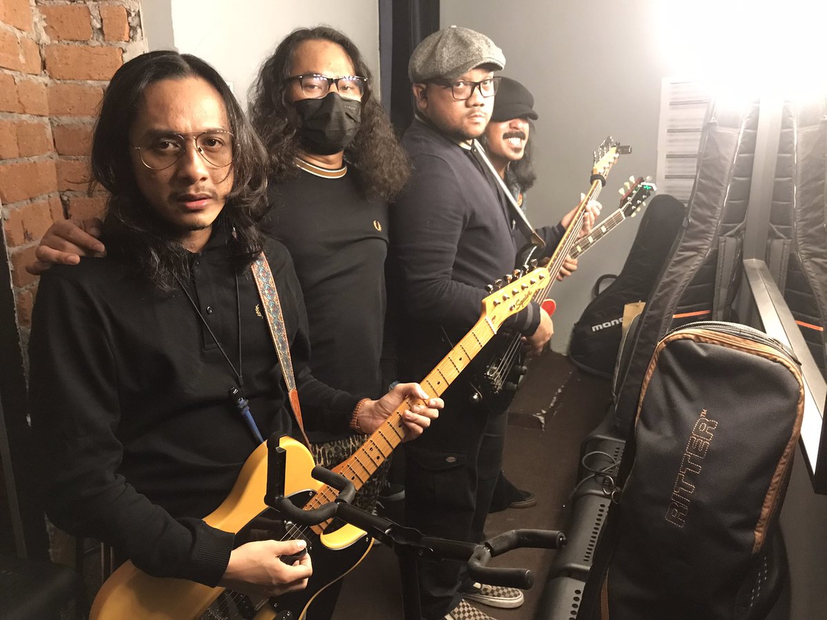 2 hari menuju final <a href="/AnugerahIndie/">Anugerah Lagu Indie</a> dah ready ke geng?

#kapowmy #helangdangaruda #ali2021