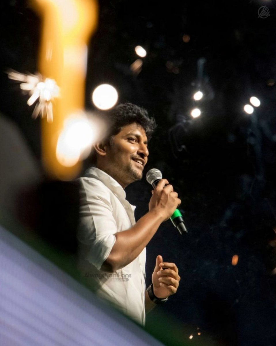 AlwaysNaniFans's tweet photo. Some Beautiful Picture Of @NameisNani at #SSRRoyalEvent 📸🤩🤩 (1×3)

#ShyamSinghaRoy #SSRonDEC24th https://t.co/XSjKmqFQiE