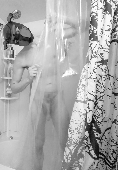 4 pic. Pup is not very good at hiding the bits... ? 
#gaypup #humanpet #nsfw #gay #gayshower #showercock