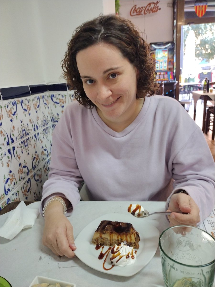 anamaolaya's tweet photo. Ayer disfrutamos de uno de los mejores sitios para comer que tenemos en el barrio, todo buenísimos y con un menú diario de lo mejor y económico. #BarSerreria c/serrería 49 #MadeinVLC #Marítimo. Yo apoyo el comercio y la hostelería local @popularesVLC @ppmaritimo https://t.co/x4oaJC61ke