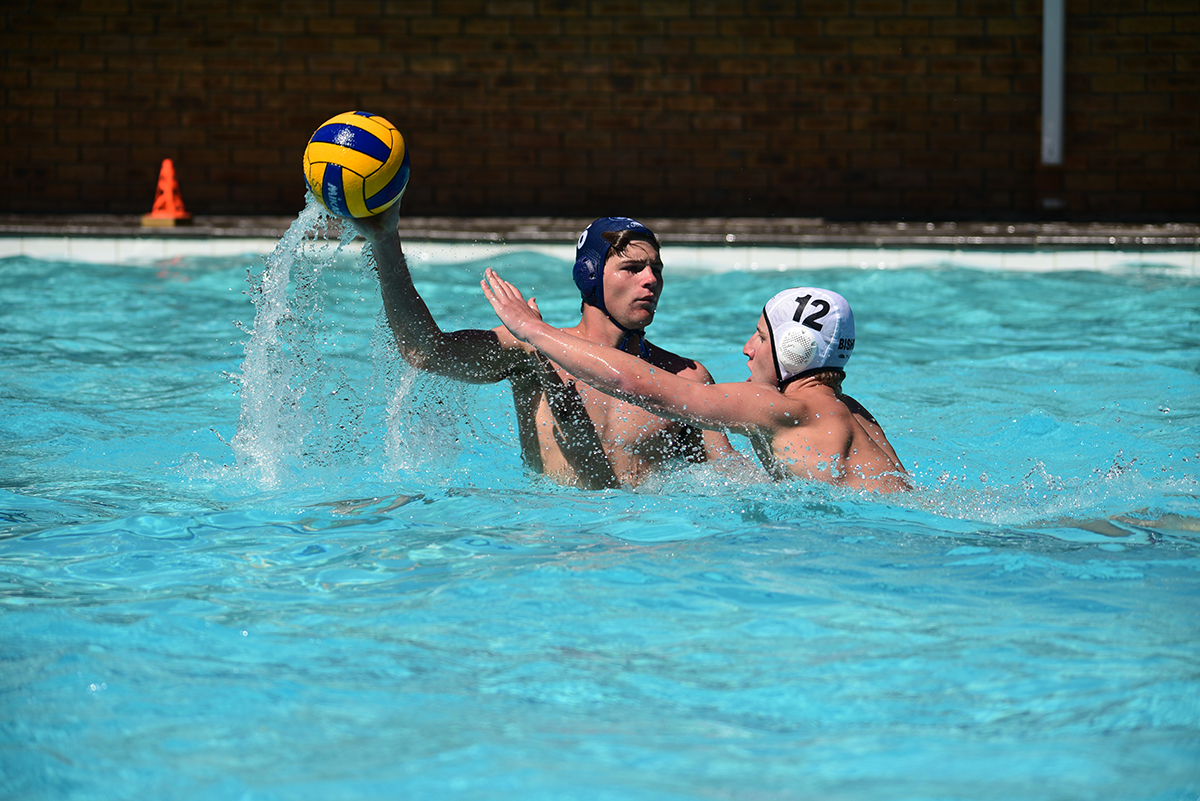 ss_schools's tweet image. We are live in Cape Town for the @SwimSouthAfrica Schools Water Polo SA IPT 🤩  We will be bringing you every match across the 10 pools live and on demand 📲  Download the app to follow your favourite team or player #TimetoShine