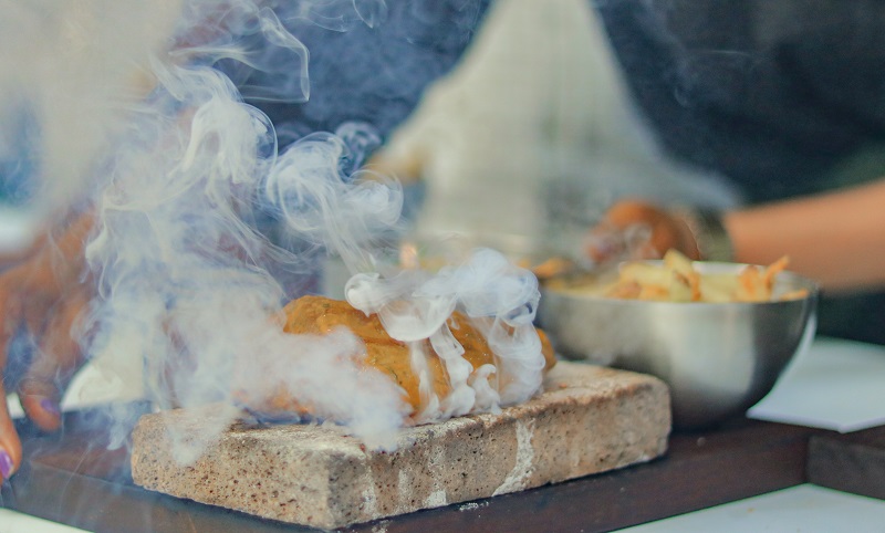 Tired of boring dates? If you're looking for something different, book a #ThursDate with us. You'll get 2 hot rock beef fillets, 2 cocktails, and a bottle of a house wine, for only 50,000 RWF.