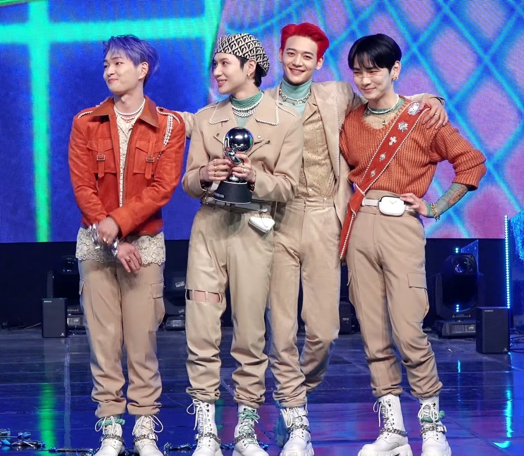 5hineeingstars's tweet photo. Who's gonna believe you if you tell them that SHINee debuted 13 years ago??? https://t.co/MXKWSX4oU7